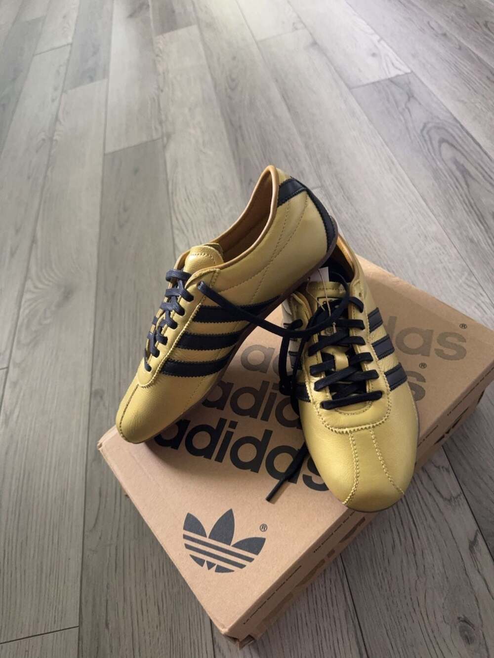 ADIDAS Tokyo Decon Size 7.5 Black gold Leather Two Tone Low Top Sneakers – ,